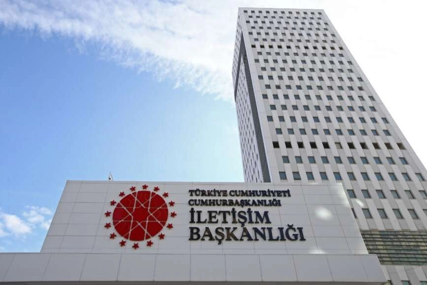 İletişim Başkanlığı: Son bir ayda FETÖ ile irtibatlı 2 bin 702 sosyal hesaba erişim engeli getirildi
