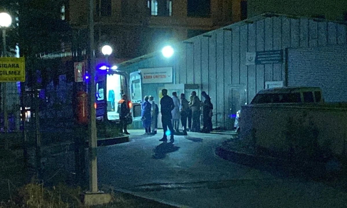 Polisler zehirlendi, 58 litre sıvı araştırılıyor 2'si tutuklandı