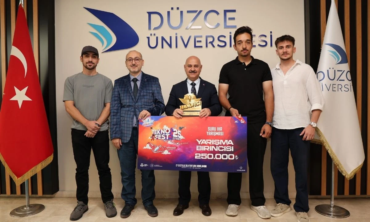 Rektör Sözbir TEKNOFEST Kazananlarını Tebrik Etti