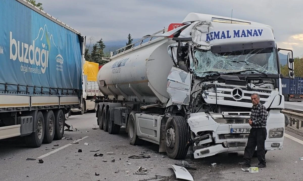Anadolu Otoyolu Kaza: Hurdaya Dönen Tır Mucizesi