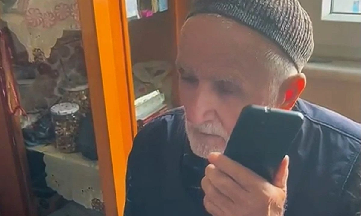 Cumhurbaşkanı Erdoğan Şehit Babasıyla Konuştu