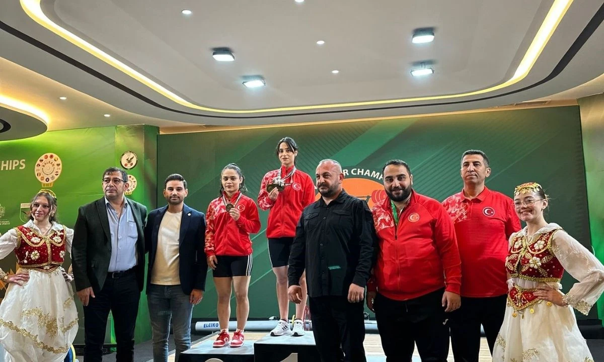 Düzce'li Sporcular Arnavutluk Zaferi