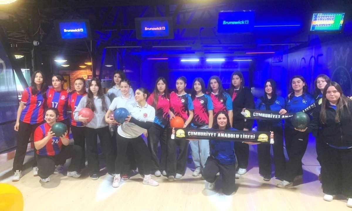 Okul Bowling Yarışması Ödül Töreni
