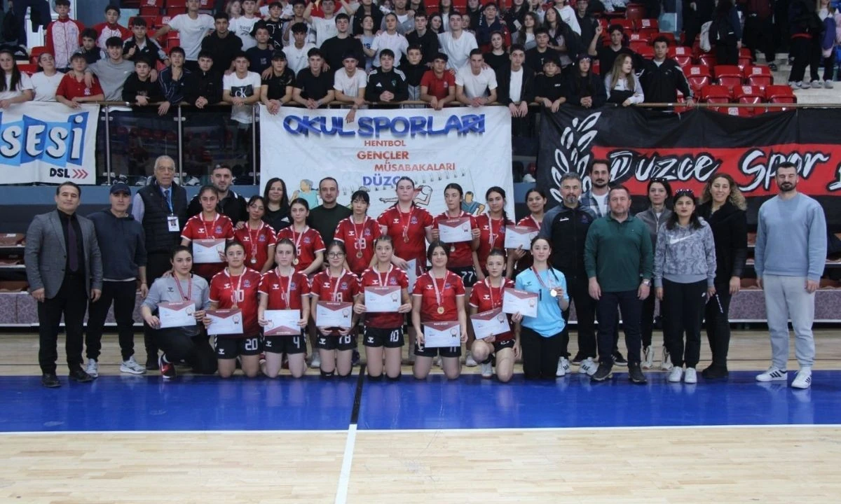 Okul Sporları Hentbol Gençler Düzce Kazananlar