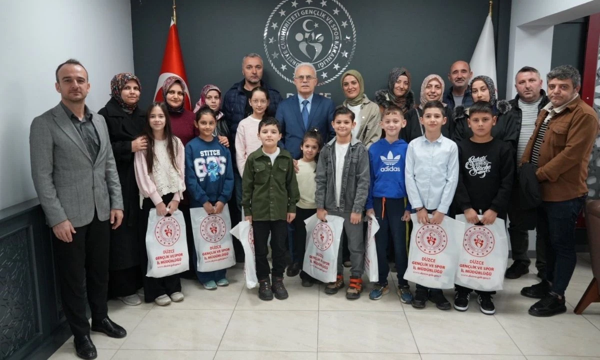 Düzce'de Keşfedilen Yetenekler İl Müdürünü Ziyaret Etti
