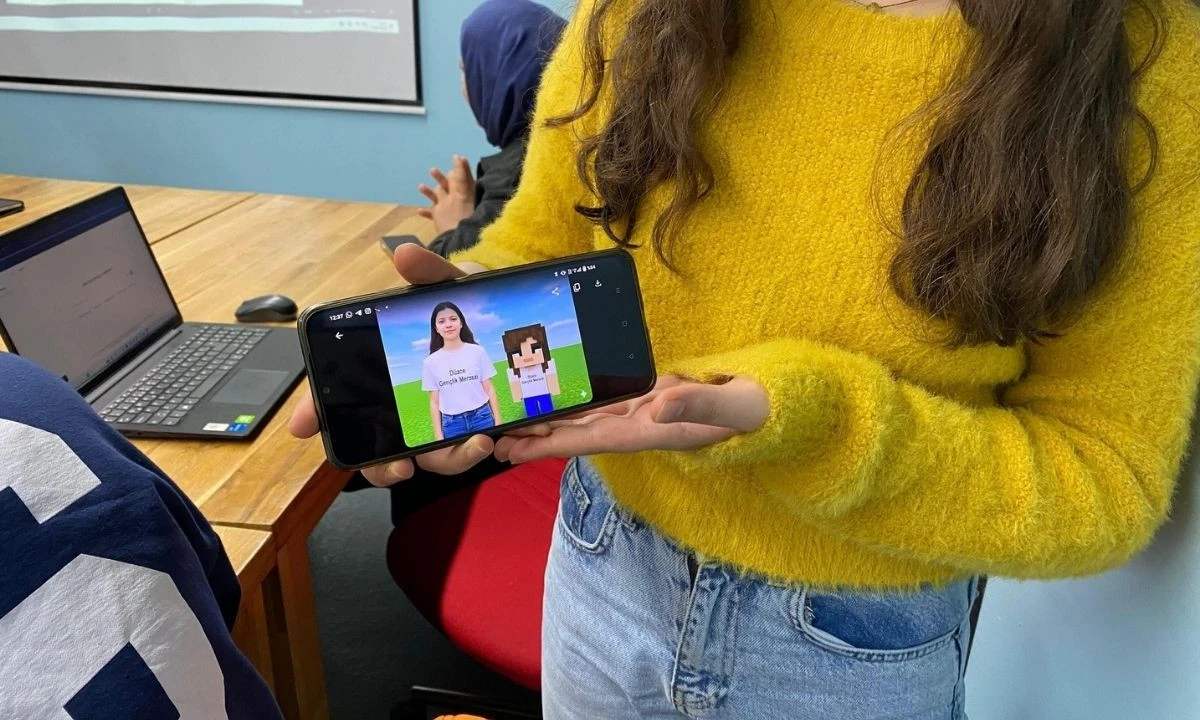 Gençler Düzce'de Yapay Zeka Öğrendi