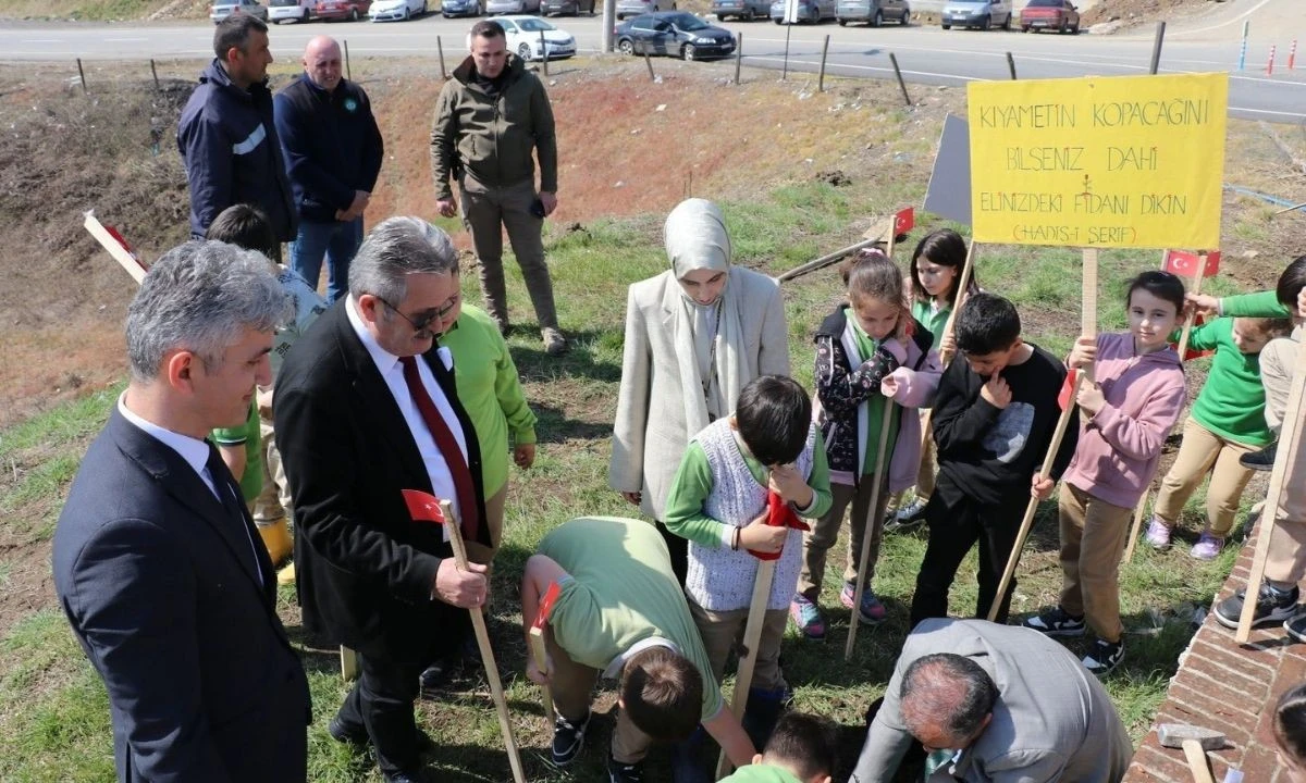 Cumayeri’nde Fidan Dikimi: Orman Haftası Etkinliği Yapıldı