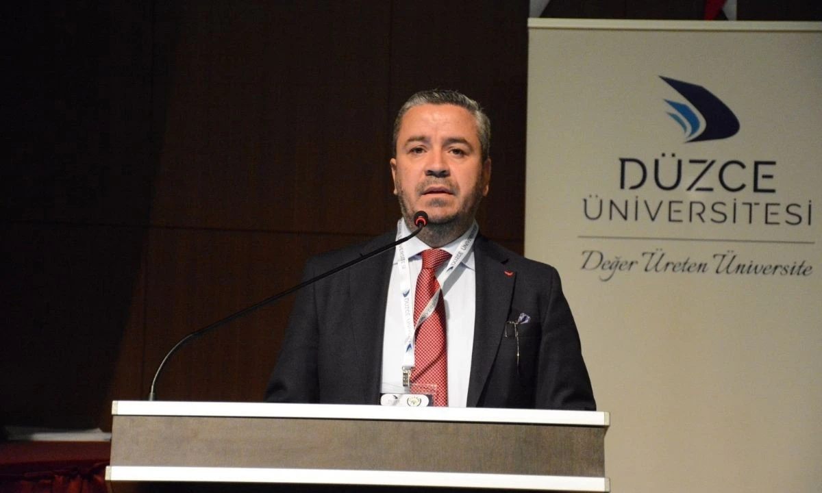 Düzce Üniversitesi’nden Kritik Uyarı! “Doğa ile Dengeyi Kurmak Zorundayız”