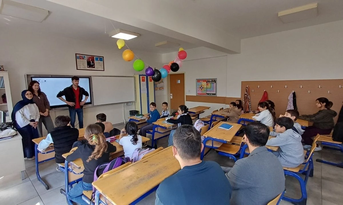 Düzce’de Öğrencilere Akran Zorbalığı Eğitimi Verildi