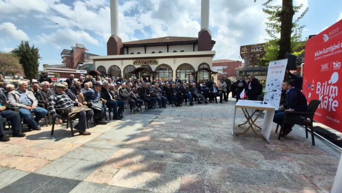 Bilim Kafe’de kalp sağlığı kent meydanın da anlatıldı
