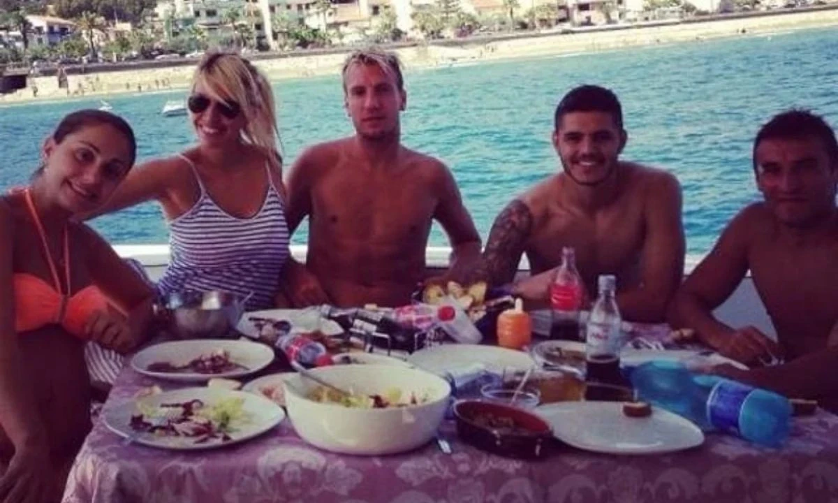 Wanda Nara eski eşi Maxi Lopez'le aynı dizide: Sarı-kırmızılı gönderme