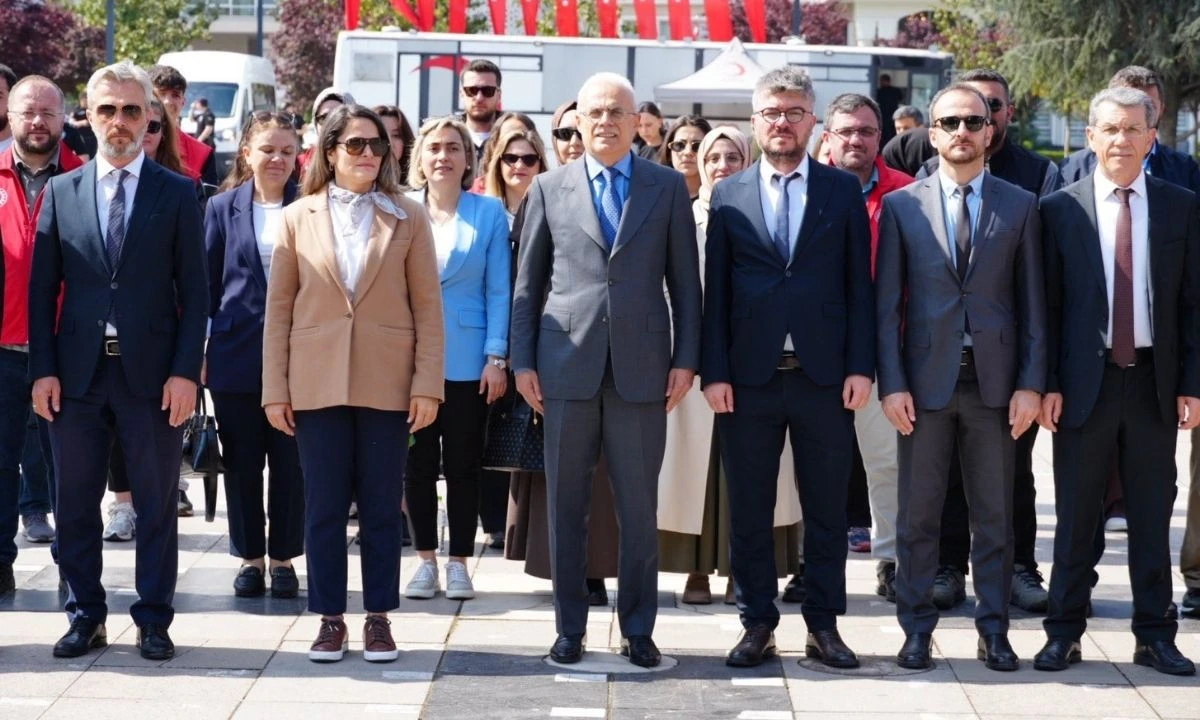 Düzce’de Gençlik Haftası Başladı: 19 Mayıs Etkinlikleri İçin İlk Tören Yapıldı