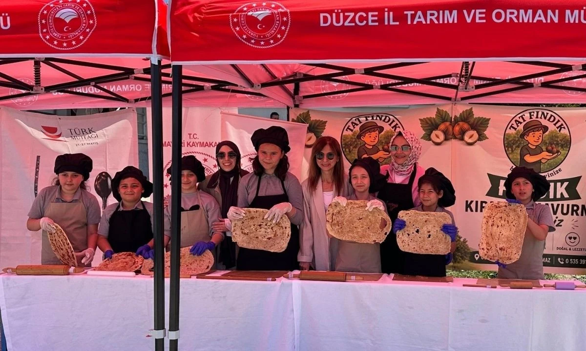 Cumayeri’nde Fındıklı Gözleme Geleneği Gençlere Aktarıldı