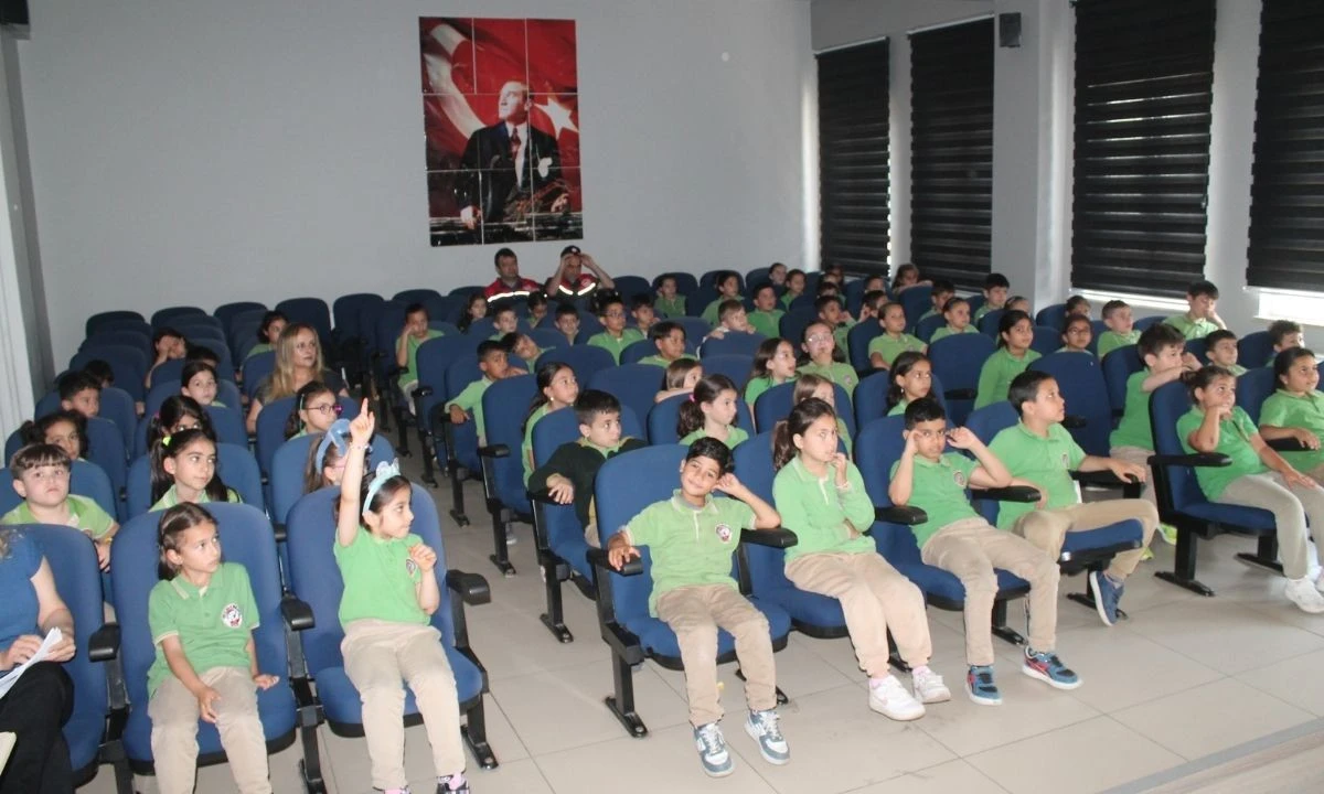 Düzce'de Öğrencilere Sütün Önemi Anlatıldı