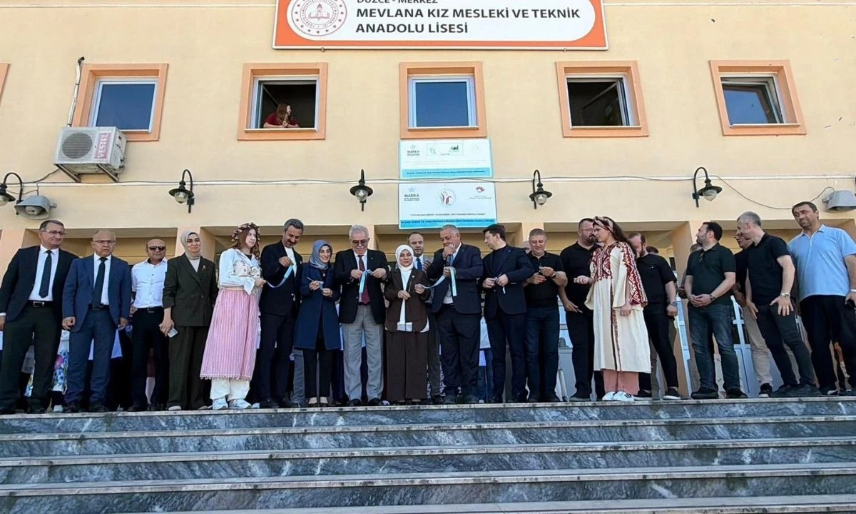DTSO’dan Meslek Lisesine Yeni Kütüphane Hamlesi