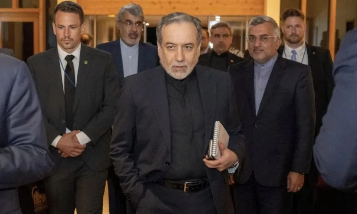 İsviçre'de ABD-İran zirvesi: İranlı heyet ortak görüntü vermedi
