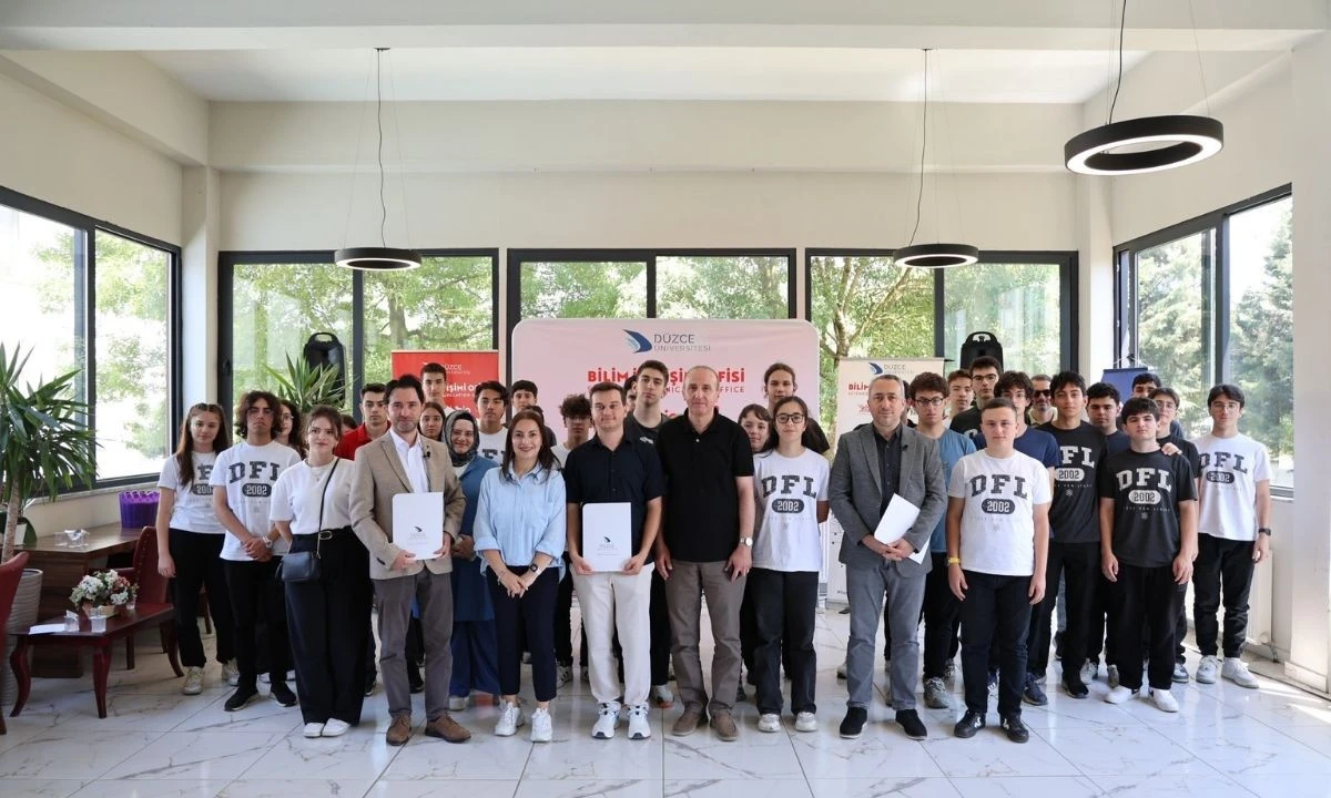 Yapay Zeka ve Geleceğin Meslekleri Düzce'de Konuşuldu