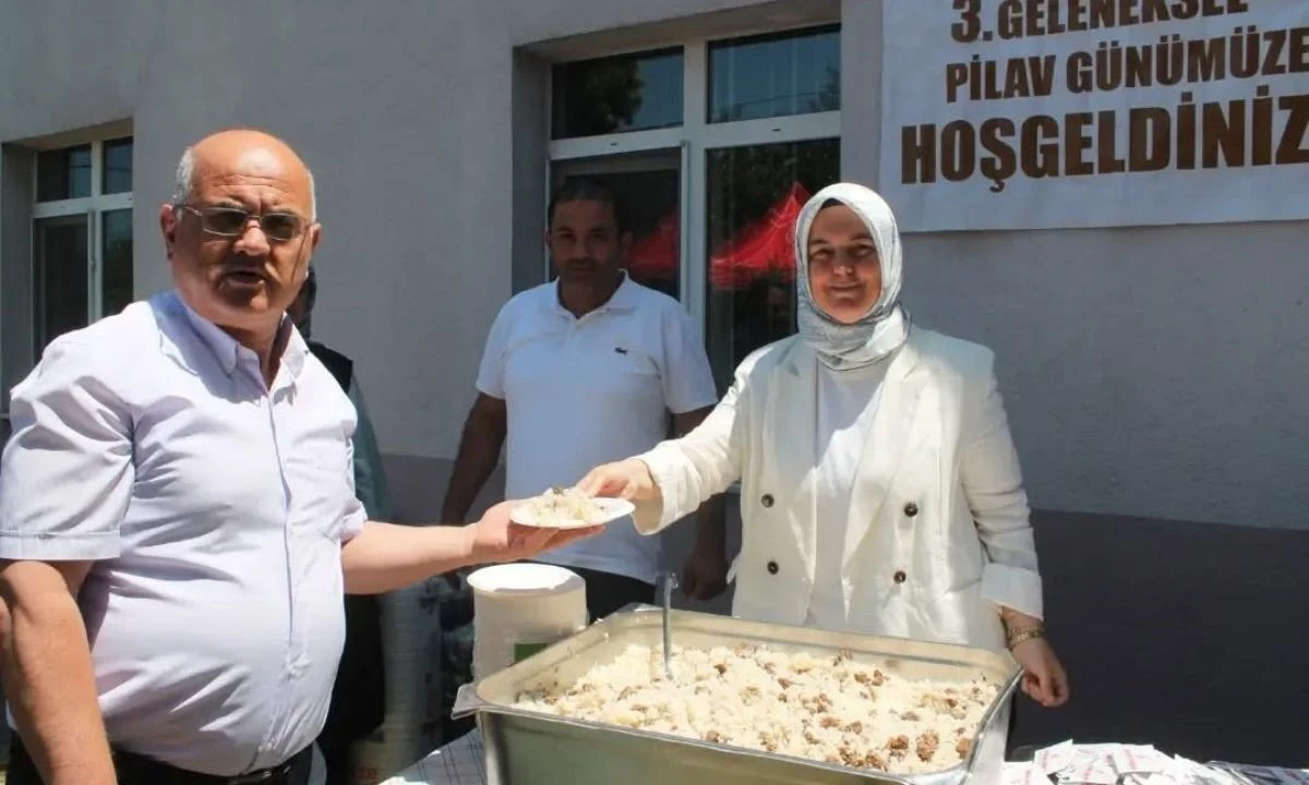 Coğrafi İşaretli Konuralp Pilavı İkram Edildi