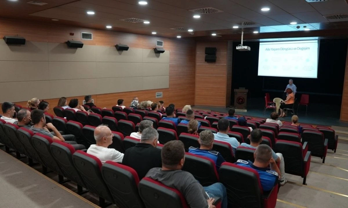 Düzce Belediyesi Personeline İş ve Aile Yaşamı Eğitimi