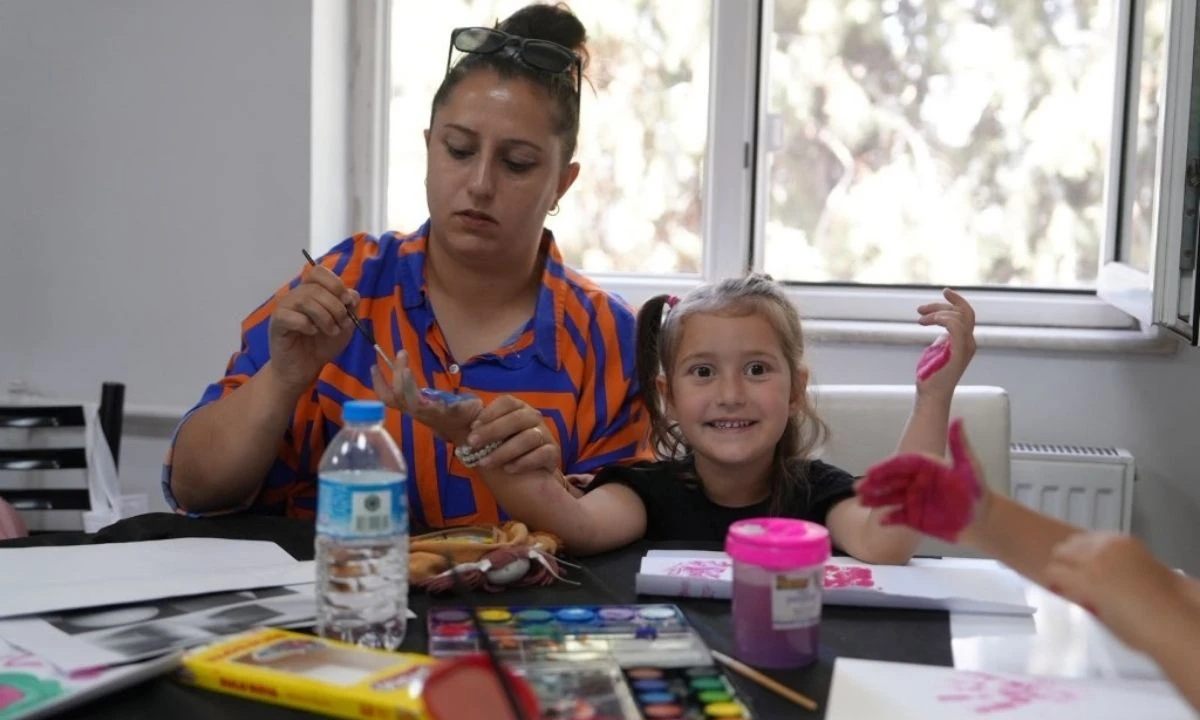 BELMEK'te Anne ve Çocuklar Sanat Atölyesinde Buluştu