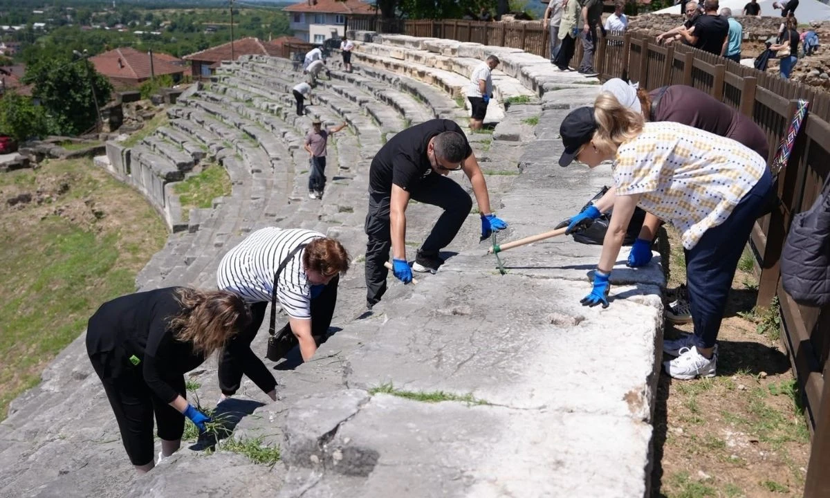 Konuralp Antik Tiyatrosu Restorasyona Hazırlanıyor! Düzce'de Tarihi Miras İçin Kritik Süreç Başladı