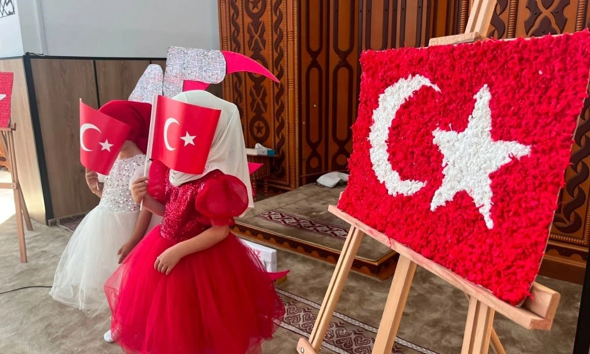 Düzce'de 15 Temmuz şehitleri dualarla anıldı! Camide anlamlı program