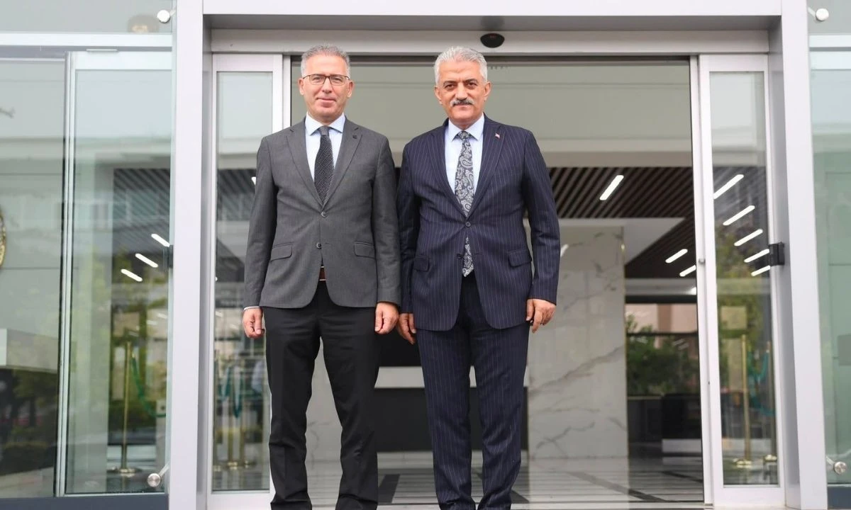 Vali Makas'tan Düzce Cumhuriyet Başsavcısı Ünalan'a hayırlı olsun ziyareti