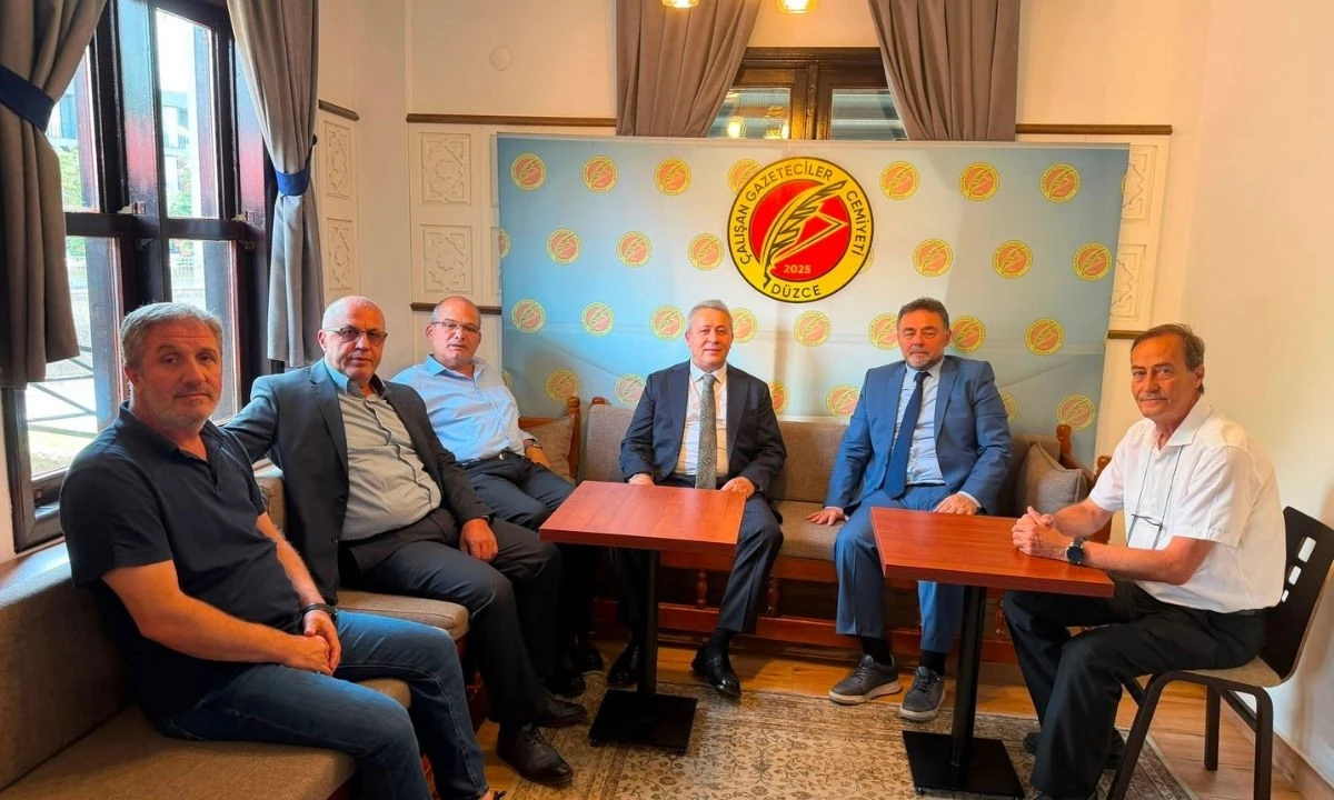 Ertan Taşlı'dan Düzce Çalışan Gazeteciler Cemiyeti'ne anlamlı ziyaret