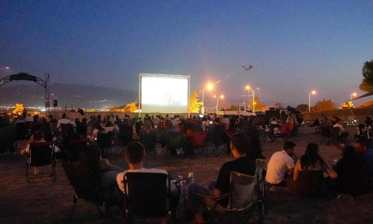 Düzce'de açık hava sineması başlıyor! Yeşil Vadi'de yaz akşamları film keyfi