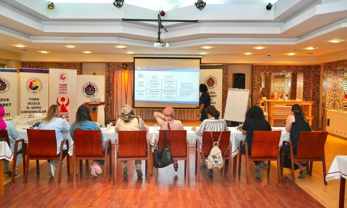 Düzce'de kadın girişimcilere 6 ay sürecek stratejik düşünme eğitimi