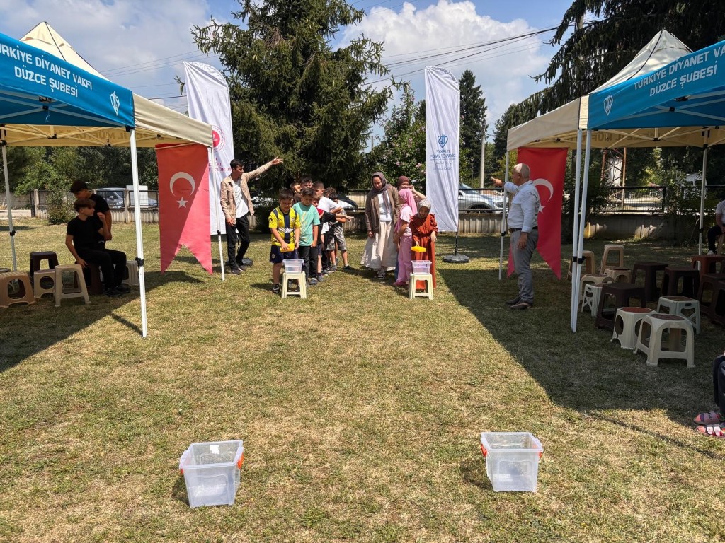 duzcede-100-ogrenci-ayni-etkinlikte-bulustu-2-081926