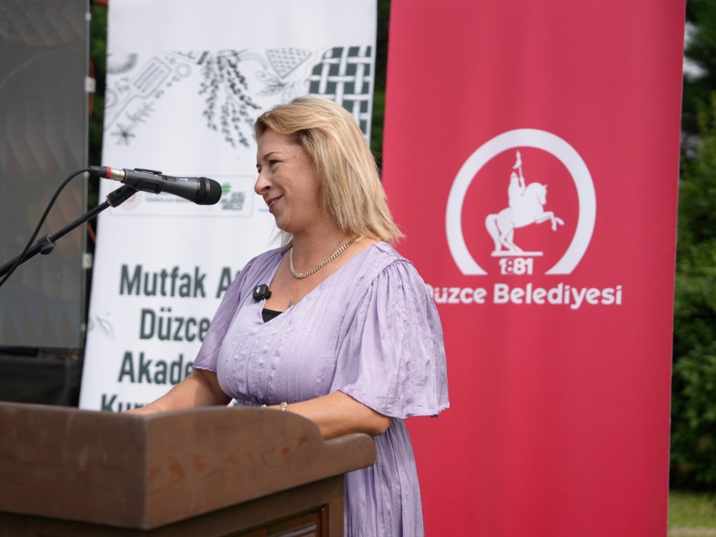 duzcede-336-saatlik-egitim-tamamlandi-30-kursiyer-profesyonel-mutfaga-adim-atti-11-044913