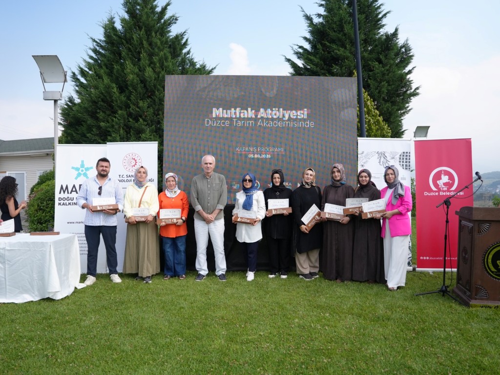 duzcede-336-saatlik-egitim-tamamlandi-30-kursiyer-profesyonel-mutfaga-adim-atti-8-044911