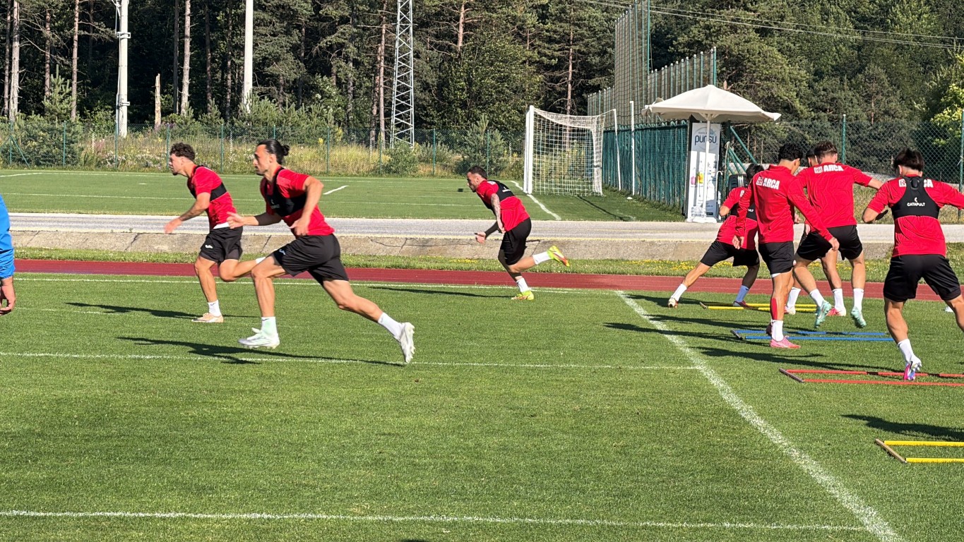 topuk-yaylasinda-galatasaray-hazirligi-yesilyurt-hedeflerini-anlatti-2-102346