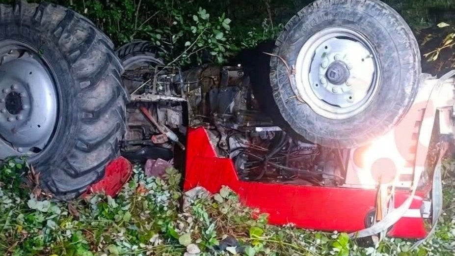 Devrilen Traktörün Altında Kaldı: 67 Yaşındaki Sürücü Hayatını Kaybetti