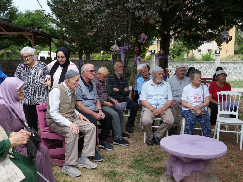 duzcede-alzheimer-hastalarina-isitme-testi-yapildi-4-112407