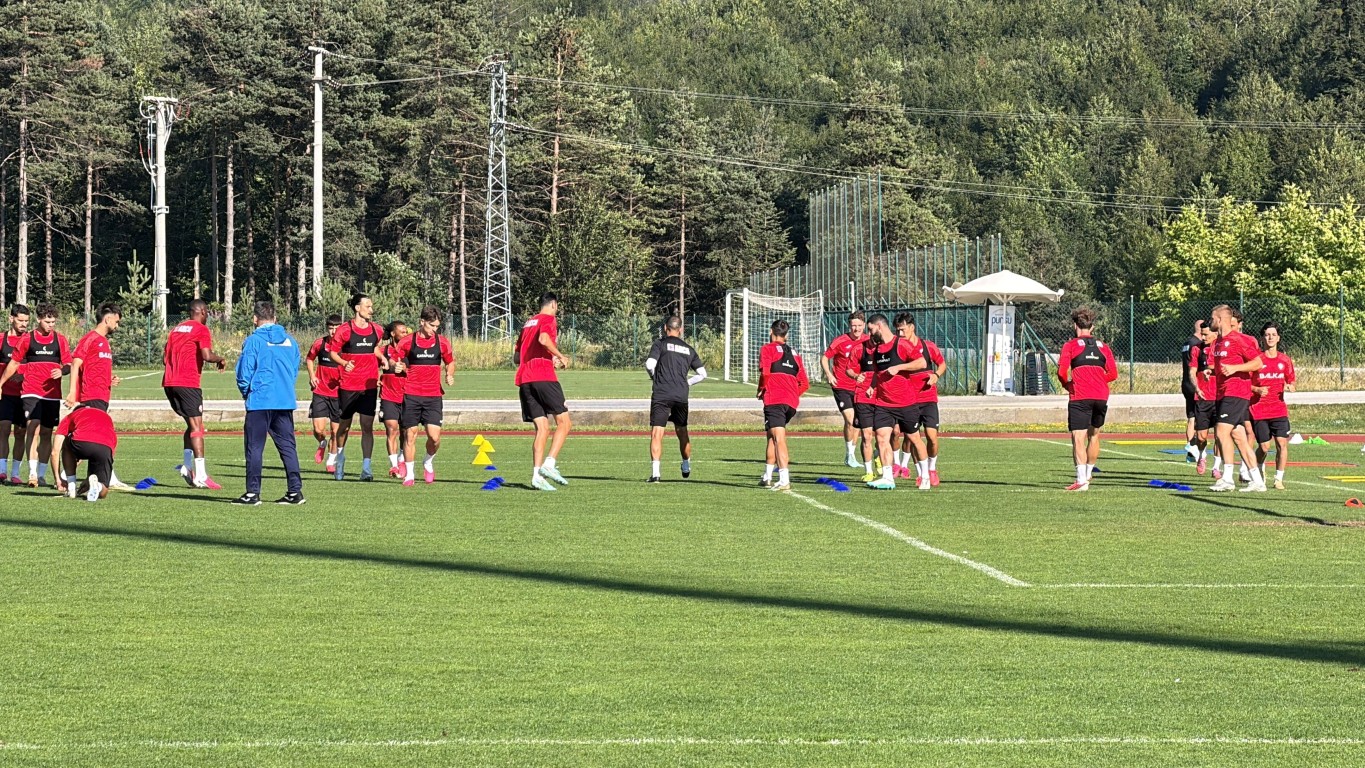 serie-adan-corum-fkya-geldi-galatasaray-maci-icin-iddiali-konustu-3-023305