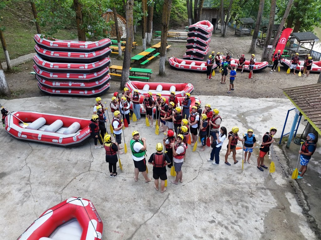duzcede-30-genc-melen-cayinda-rafting-heyecani-yasadi-5-014016