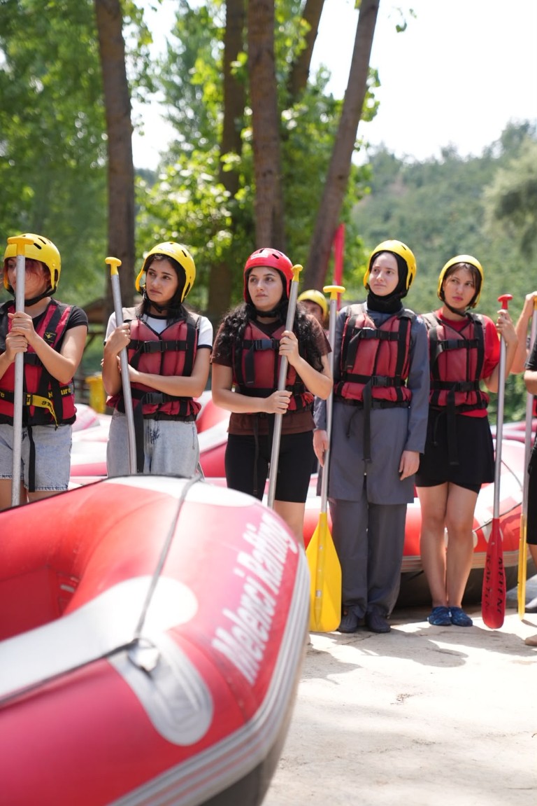 duzcede-30-genc-melen-cayinda-rafting-heyecani-yasadi-6-014017