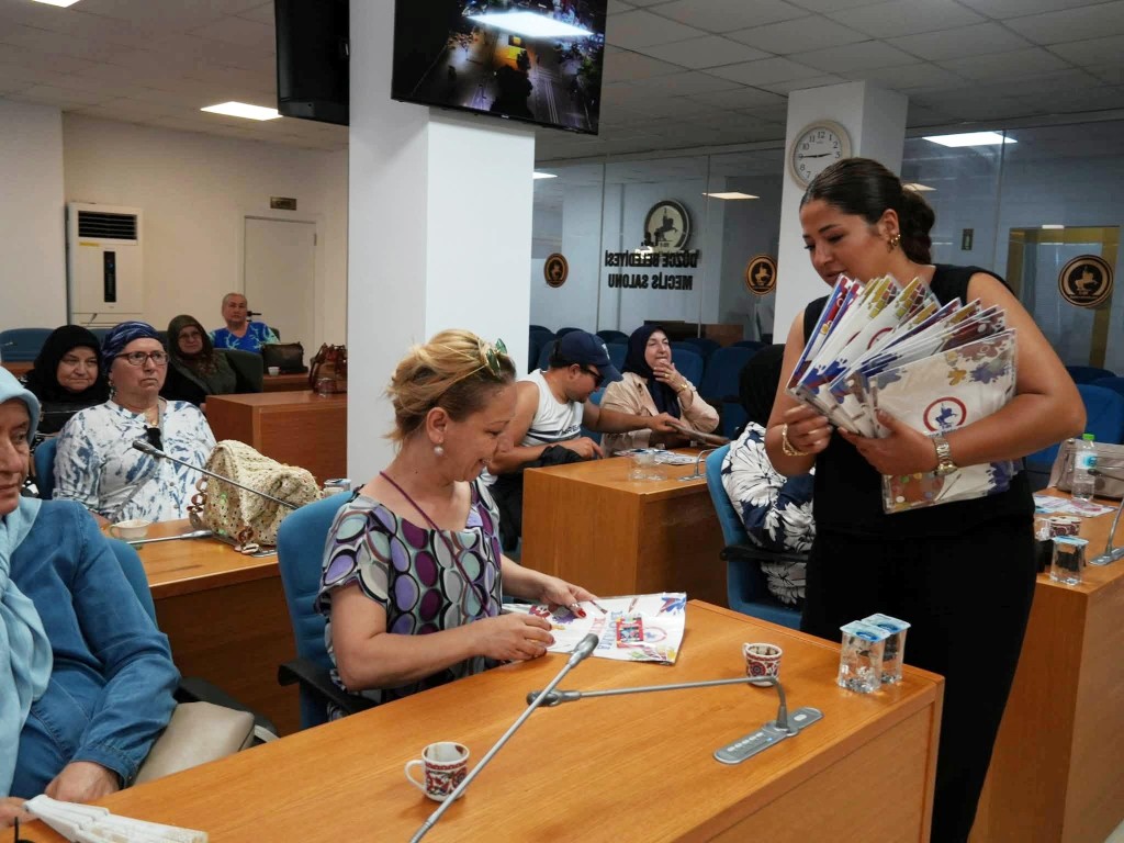 duzcedeki-buyuk-yatirimlari-yerinde-gorduler-kadinlardan-dikkat-ceken-yorum-3-121726