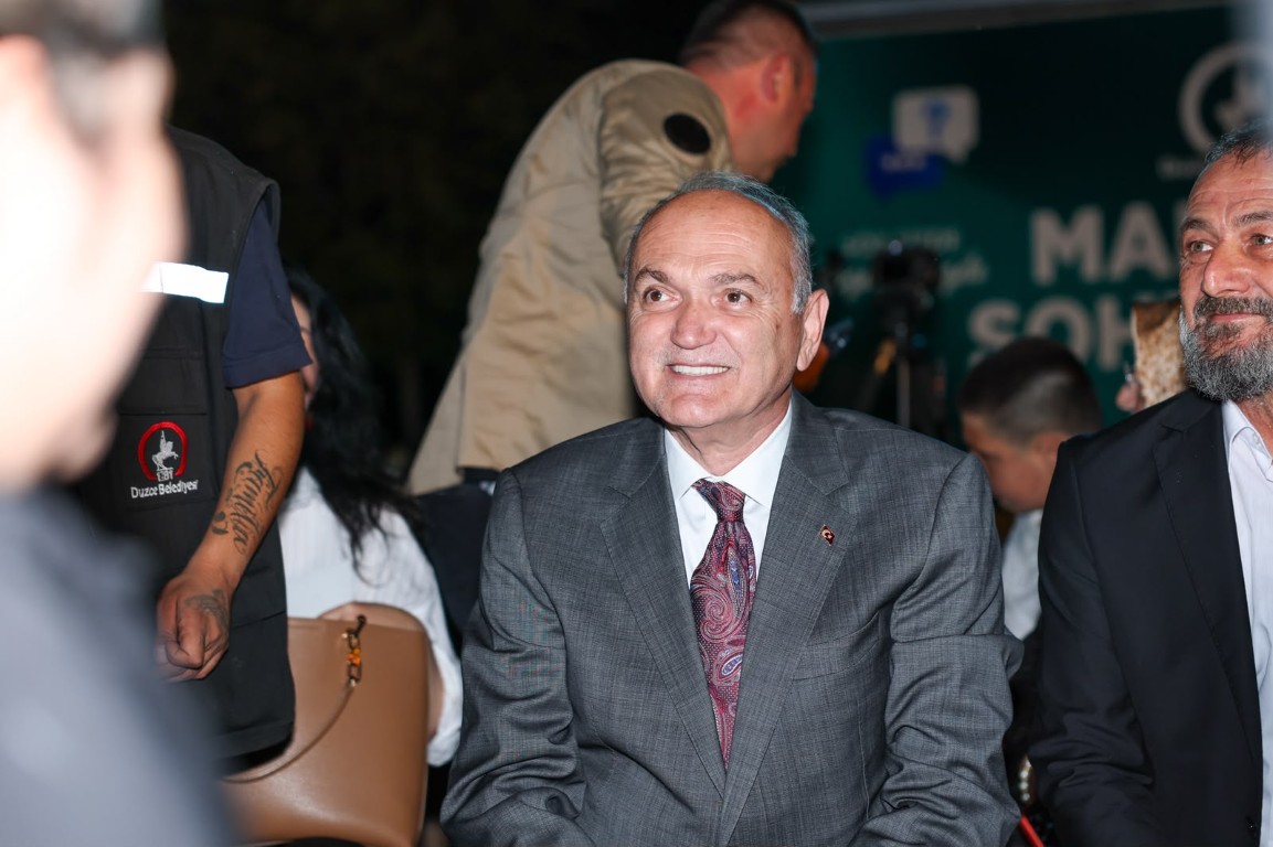 faruk-ozlu-duzce-icin-soz-verdi-asfaltlanmamis-bir-tek-cadde-bir-tek-sokak-kalmayacak-2-054153