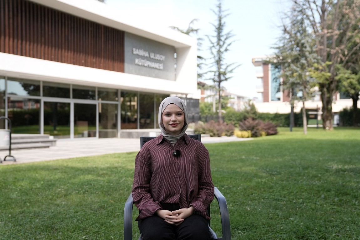 her-gun-ayni-kutuphanede-calisti-duzceli-ravza-yksde-turkiye-3-bin-117ncisi-oldu-6-045429