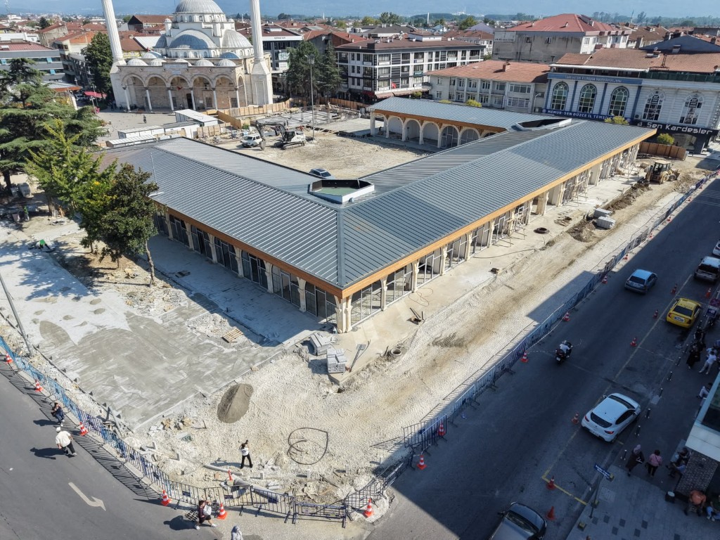 duzcenin-merkezindeki-buyuk-degisim-ortaya-cikti-51-dukknda-yeni-asama-10-102122