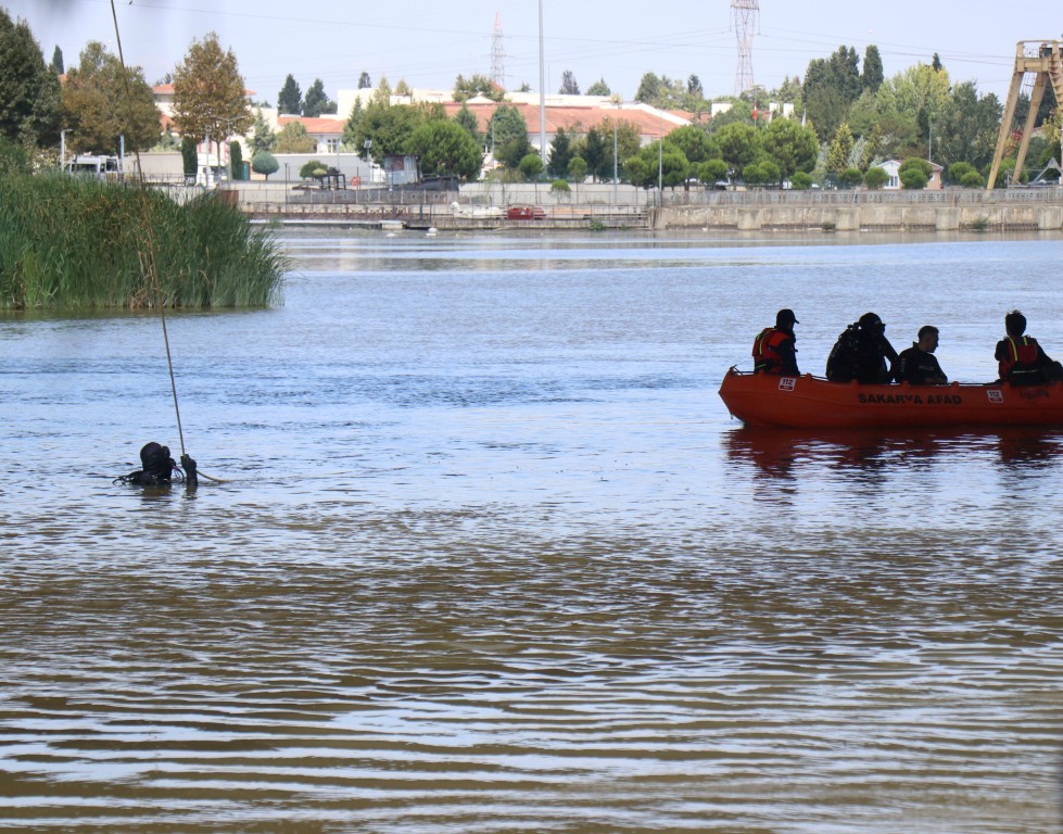 sakarya-nehrinde-aranan-emirhan-boncukun-cansiz-bedenine-ulasildi-11-015157