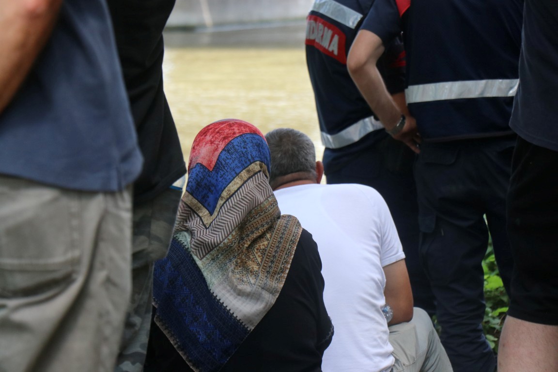 sakarya-nehrinde-aranan-emirhan-boncukun-cansiz-bedenine-ulasildi-7-015154