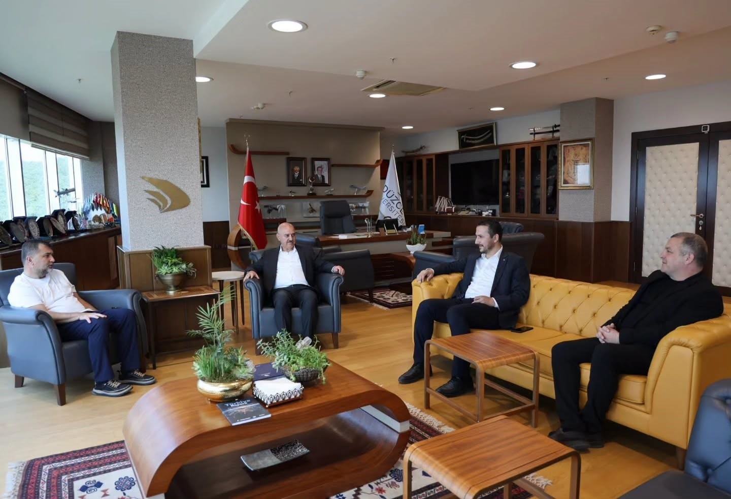 duzce-universitesinde-kritik-bulusma-hastane-konusuldu-yanit-bekleyen-sorular-masada-kaldi-2-105859