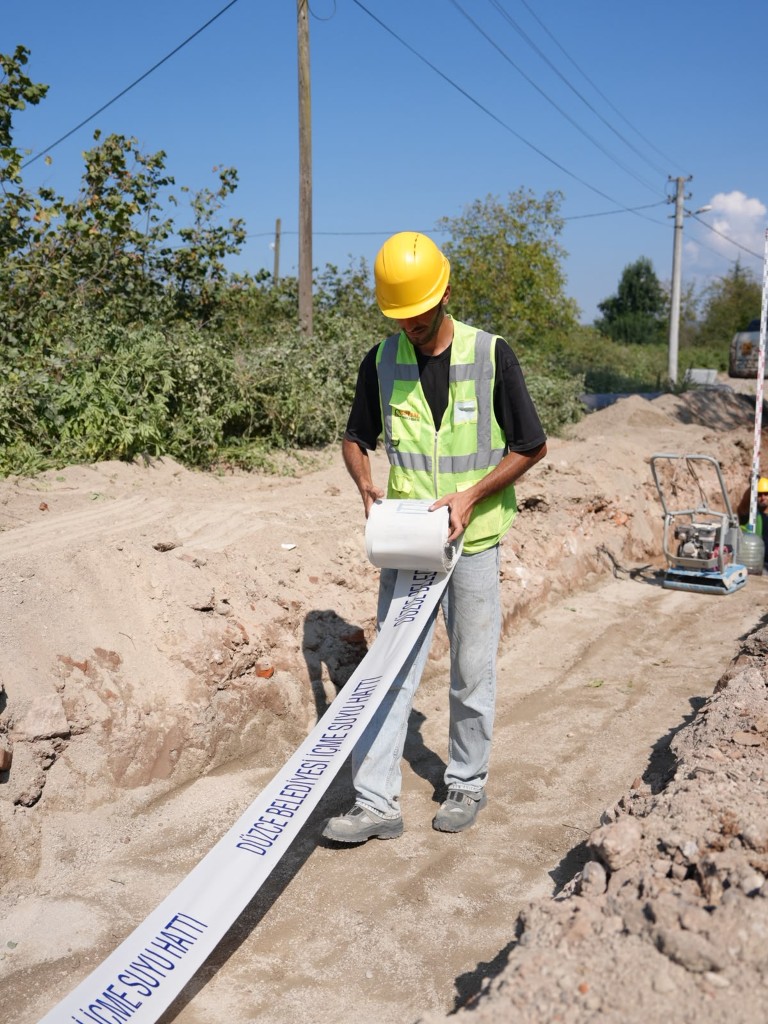 duzcenin-icme-suyu-sebekesinde-yeni-asama-35-kilometre-tamamlandi-8-092555