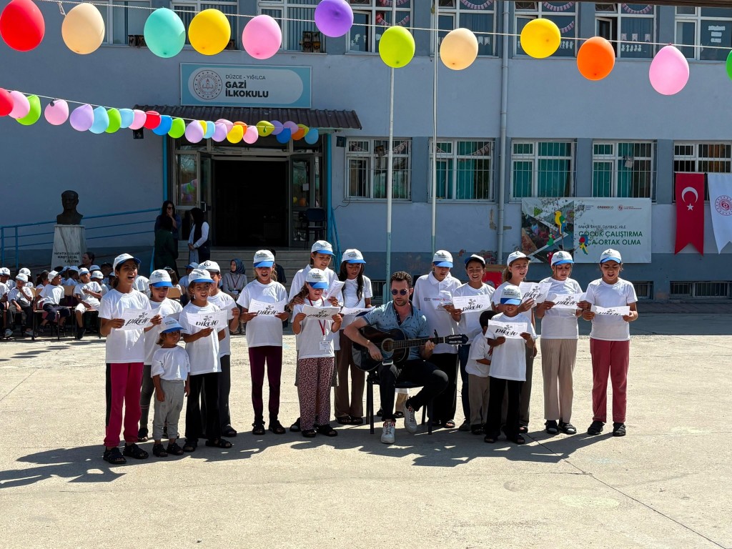 findik-icin-yigilcaya-geldiler-cocuklarin-egitimden-kopmamasi-icin-ozel-calisma-2-082107