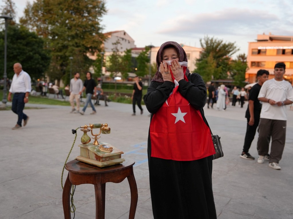 duzcede-telefonu-acanlar-bu-mesajla-karsilasti-kahramanlara-seslendiler-7-112821