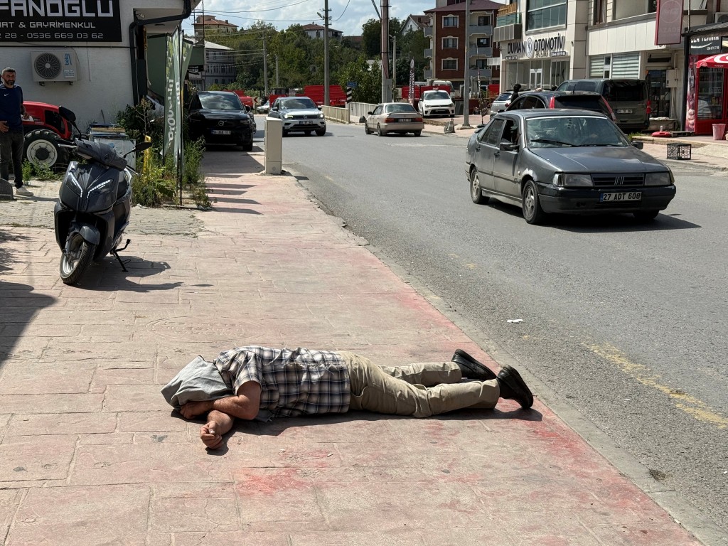 gitmeyecegim-ben-mevtayim-dedi-ekipleri-ugrastirdi-1-055558